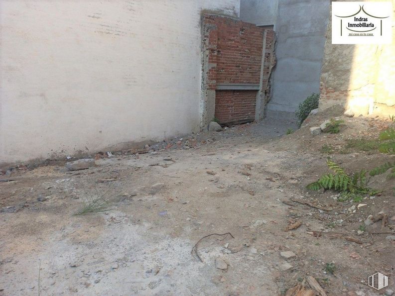 Suelo en venta en Zona Centro, Colmenar Viejo, Madrid, 28770 con animal, lote de terreno, superficie de la carretera, planta, gas, suelos, asfalto, material compuesto, material de construcción y carretera alrededor