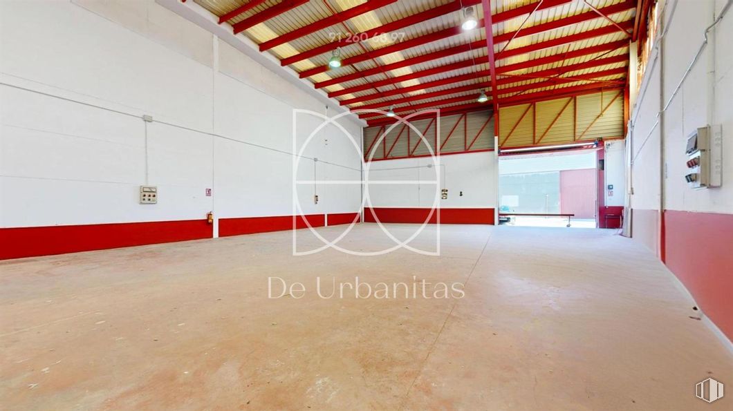 Industrial for sale & for rent at Poligono Rompecubas, Valdemoro, Madrid, 28341 with red, floor, flooring, composite material, concrete, building material, paint, hall, daylighting and plaster around