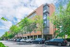 Retail for sale at Avenida Gran Vía de Hortaleza, Hortaleza, Madrid, 28043 with car, building, window, cloud, wheel, land vehicle, sky, tire, vehicle and property around