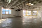 Industrial for rent at Indubuilding 5, Avenida Democracia, 7, Puente de Vallecas, Madrid, 28031 with window, light fixture, lighting, flooring, floor, ceiling, wood, interior design, composite material and hall around