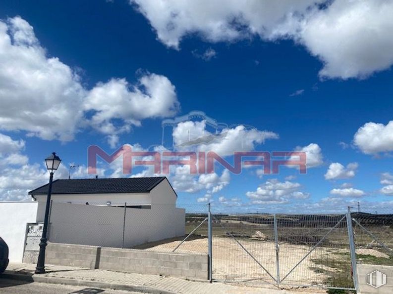 Suelo en venta en Zona Los Robles, Seseña, Toledo, 45223 con nube, cielo, ecorregión, edificio, azure, asfalto, rueda, lote de terreno, superficie de la carretera y neumático alrededor