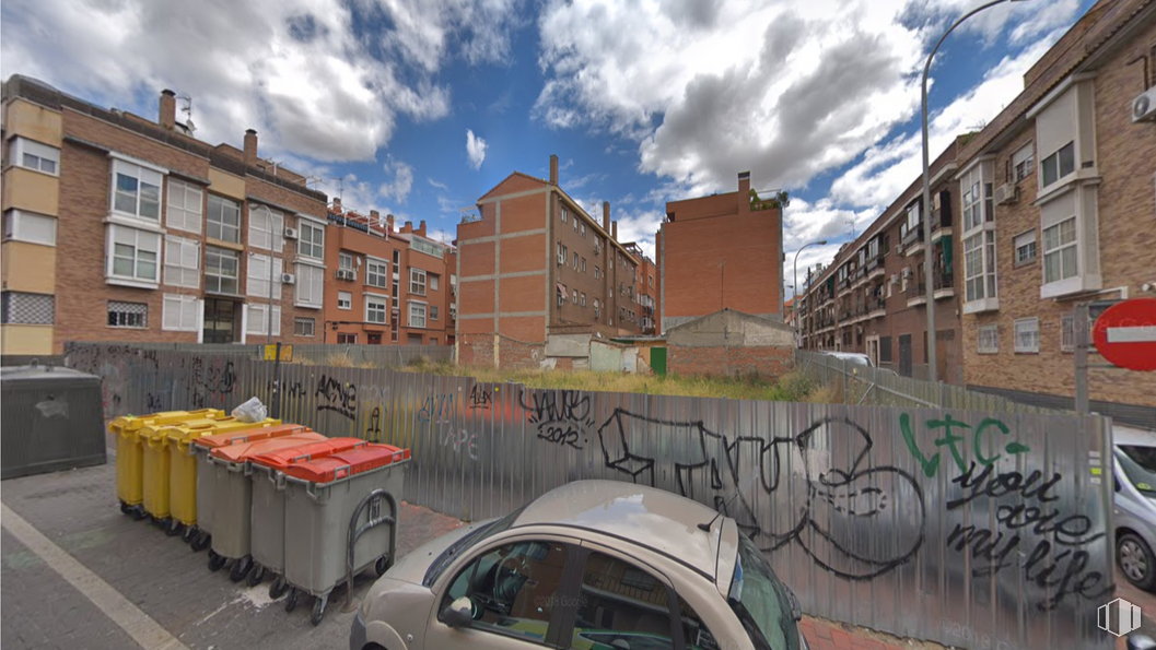 Suelo en venta en Calle Peña Nueva, 35, Villa de Vallecas, Madrid, 28031 con contenedor de basura, coche, edificio, nube, cielo, ventana, vehículo, vehículo motorizado, neumático y modo de transporte alrededor