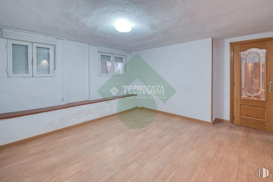 Local en venta en Calle Eduardo Morales, Carabanchel, Madrid, 28025 con puerta, ventana, lámpara, madera, pintura, edificio, hall, suelo, suelos y tinte para madera alrededor