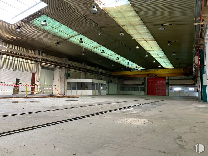 Nave en alquiler y venta en Zona Industrial Arganda, Arganda del Rey, Madrid, 28500 con edificio, accesorio, material compuesto, suelo, superficie de carretera, viga, techo, ciudad, hormigón y asfalto alrededor