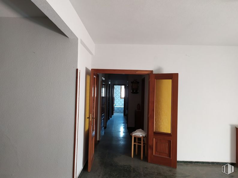 Industrial for sale at Calle Vega, 11, Morata de Tajuña, Madrid, 28530 with stool, building, fixture, wood, door, hall, interior design, flooring, house and floor around