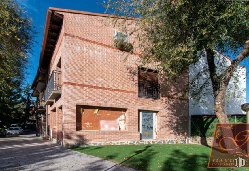 Local en alquiler en Plaza Jardín, Daganzo de Arriba, Madrid, 28814 con ventana, casa, edificio, planta, cielo, árbol, ladrillo, madera, albañilería y diseño urbano alrededor