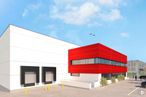 Industrial for sale at Zona San Fernando de Henares, San Fernando de Henares, Madrid, 28830 with car, building, sky, cloud, shade, material property, facade, urban design, rectangle and commercial building around