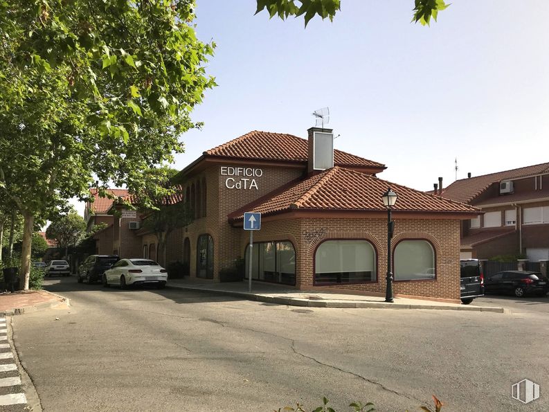 Local en alquiler en Calle Peñuelas, Daganzo de Arriba, Madrid, 28814 con ventana, coche, cielo, propiedad, edificio, planta, vehículo, superficie de carretera, árbol y rueda alrededor