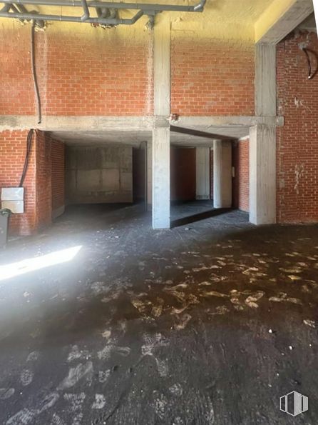 Local en alquiler y venta en Calle Oslo, Alcorcón, Madrid, 28922 con suelos, suelo, madera, hall, material compuesto, superficie de la carretera, material de construcción, fachada, ladrillo y albañilería alrededor