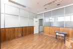 Office for sale at Calle Alfonso Gómez, San Blas - Canillejas, Madrid, 28037 with light fixture, lighting, box, door, shipping box, cabinetry, furniture, wood, interior design and hall around