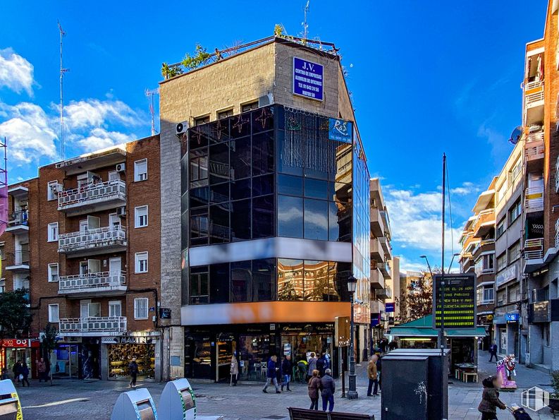 Oficina en alquiler en Calle Mayor, 50, Alcorcón, Madrid, 28921 con edificio, cielo, nube, azul, diseño urbano, ventana, barrio, condominio, casa y bloque de pisos alrededor