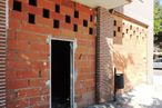 Retail for sale at Calle Rio Sorbe, Azuqueca de Henares, Guadalajara, 28013 with car, door, property, building, brickwork, wood, brick, architecture, window and building material around