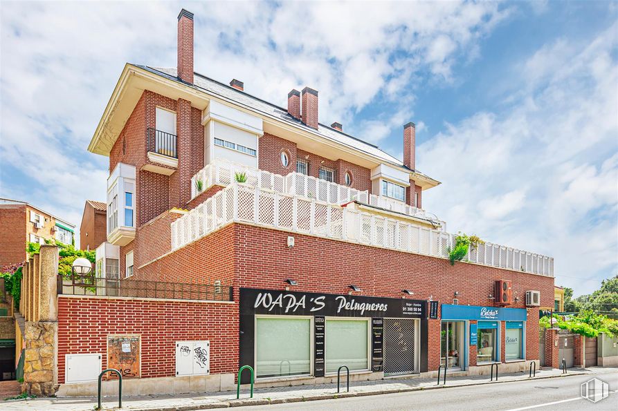 Local en alquiler en Calle Mesena, 8, Hortaleza, Madrid, 28033 con nube, cielo, edificio, ventana, planta, zona residencial, casa, diseño urbano, zona rural y fachada alrededor