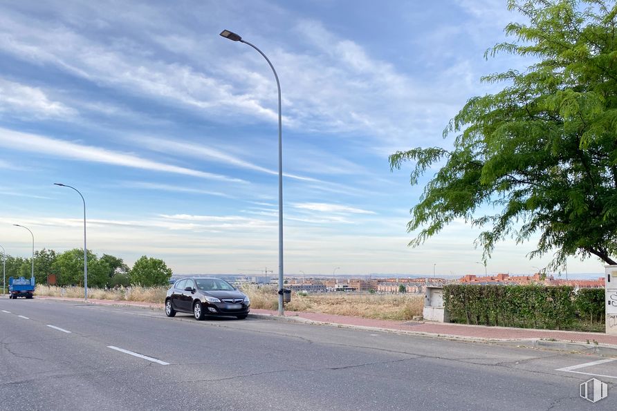 Suelo en venta en Avenida Santa Clara, 35, Illescas, Toledo, 45200 con coche, luz de la calle, nube, cielo, planta, árbol, superficie de la carretera, vehículo, asfalto y vía alrededor