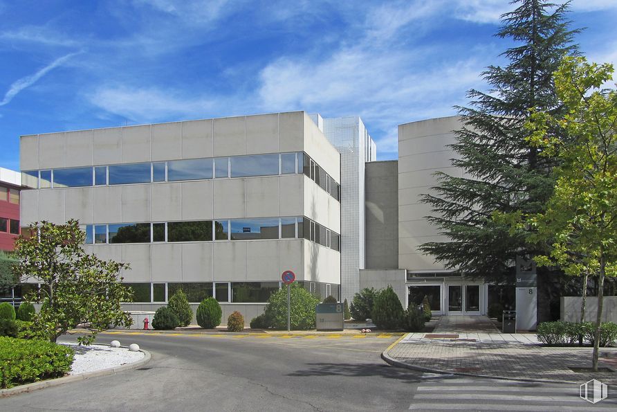 Oficina en alquiler en Ronda Poniente, 2-16, Tres Cantos, Madrid, 28760 con edificio, planta, nube, cielo, propiedad, accesorio, árbol, arquitectura, diseño urbano y edificio comercial alrededor