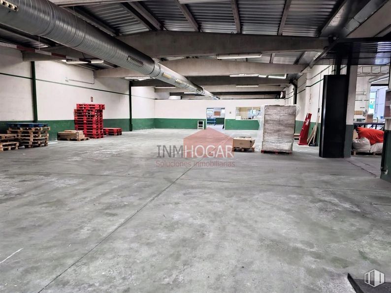 Industrial for sale at Polígono Hervencias, Ávila, 05004 with hall, floor, flooring, asphalt, composite material, concrete, parking, building, gas and metal around