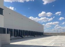 Industrial for rent at Calle Abejaruco, 8, Pinto, Madrid, 28320 with cloud, sky, window, building, composite material, asphalt, urban design, facade, city and cumulus around