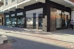 Retail for rent at Zona céntrica, Móstoles, Madrid, 28931 with building, window, urban design, road surface, shade, neighbourhood, public space, asphalt, sidewalk and facade around