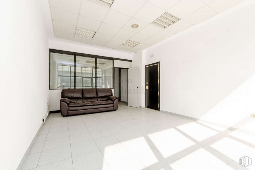 Oficina en venta en Avenida San Pablo, Coslada, Madrid, 28820 con sofá, edificio, planta de interior, confort, madera, suelo, accesorio, suelos, hall y casa alrededor