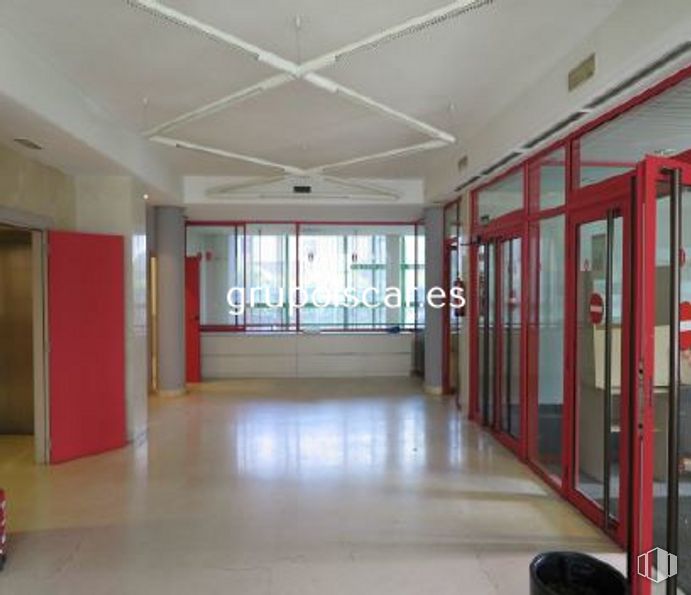 Oficina en venta en Calle Gobelas, 31, Moncloa - Aravaca, Madrid, 28023 con ventana, edificio, accesorio, entrada, diseño de interiores, madera, suelo, piso, techo, material de construcción y exterior automotriz alrededor