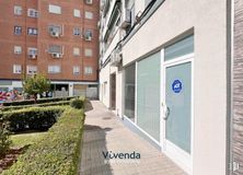 Retail for rent at Calle Villaamil, Móstoles, Madrid, 28934 with building, door, composite material, apartment and condominium around