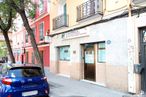 Retail for sale at Calle Rafael de Riego, Arganzuela, Madrid, 28045 with car, door, window, vehicle, motor vehicle, automotive lighting, building, vehicle registration plate, neighbourhood and automotive design around