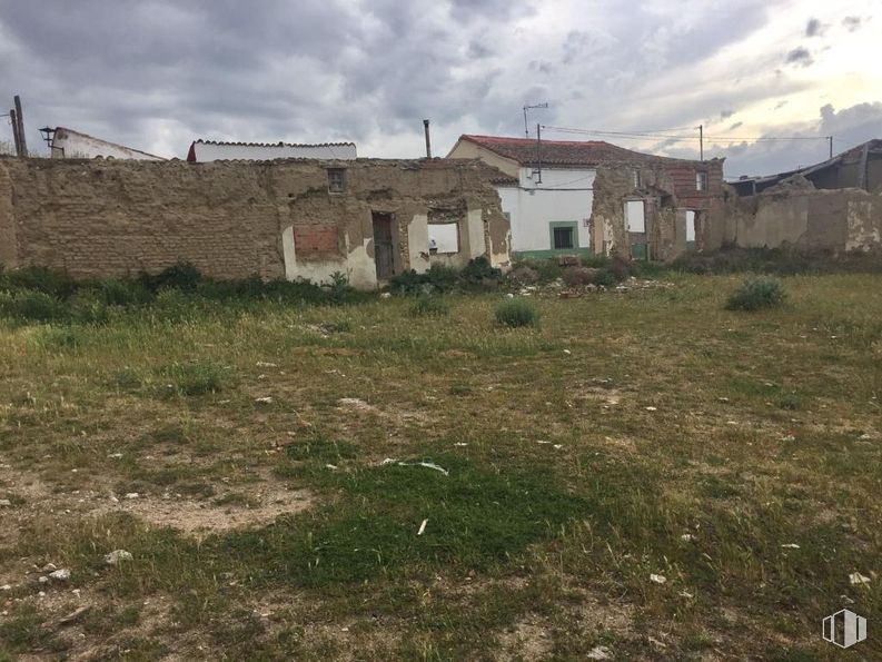 Land for sale at Carretera Arévalo, Sinlabajos, Ávila, 05215 with house, plain, land lot, rural area, human settlement, village and soil around