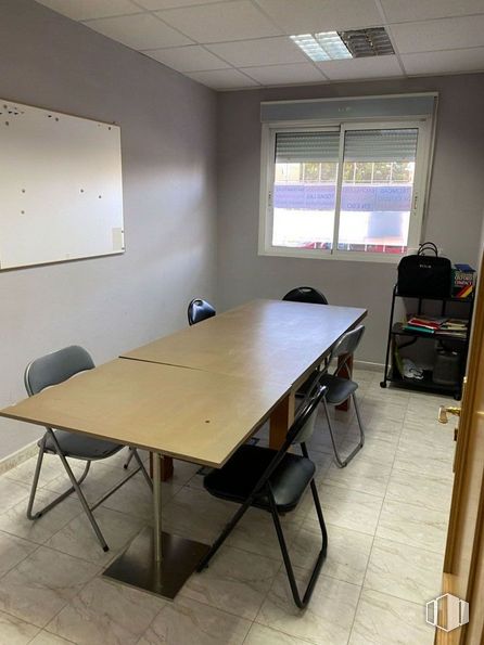 Retail for sale & for rent at Avenida María Moliner, Loeches, Madrid, 28890 with chair, table, window, furniture, wood, building, interior design, desk, flooring and floor around