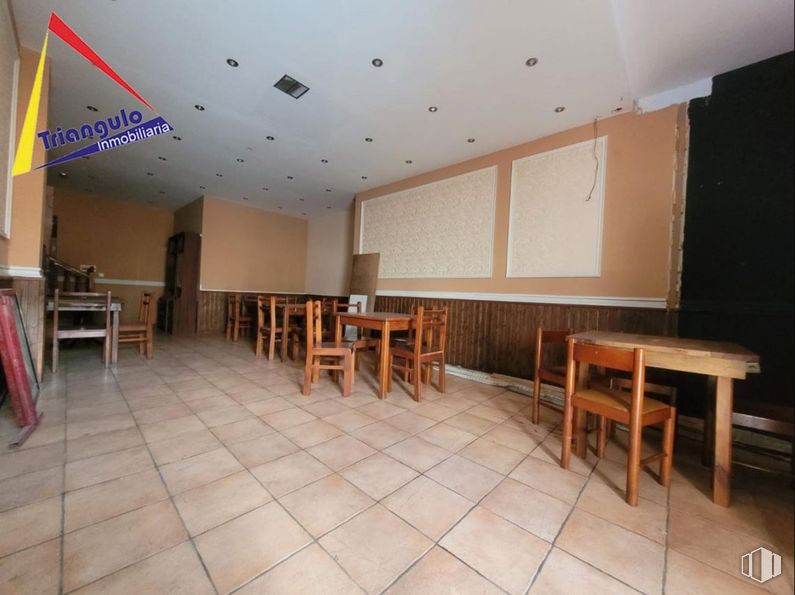 Retail for sale at El Cerro - Carretera San Rafael, Segovia, 40006 with chair, table, furniture, interior design, wood, flooring, hall, real estate, ceiling and plant around