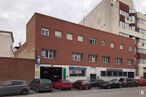 Office for rent at Camino Hormigueras, 126, Villa de Vallecas, Madrid, 28031 with car, building, window, wheel, automotive parking light, land vehicle, sky, vehicle, property and tire around