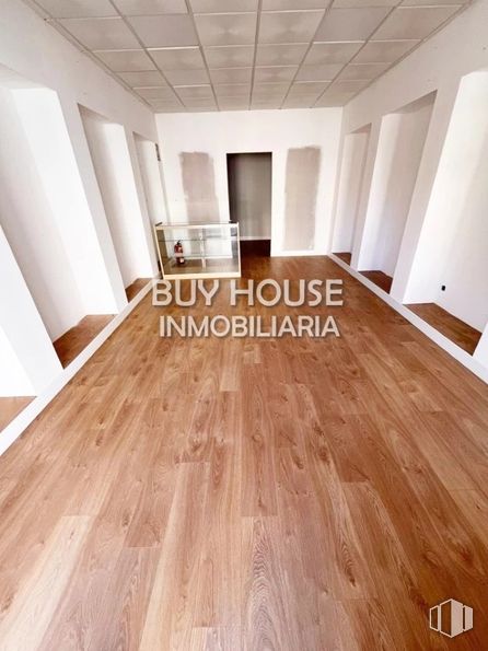 Local en alquiler en Centro, Illescas, Toledo, 45200 con suelo, suelos, suelos de madera, madera, interiorismo, suelo laminado, techo, habitación, madera dura y Inicio alrededor