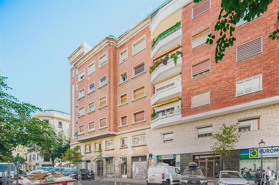 Oficina en venta en Calle Covarrubias, Chamberí, Madrid, 28010 con coche, ventana, edificio, neumático, rueda, vehículo, diseño urbano, árbol, condominio y cielo alrededor