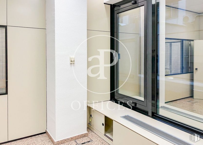 Office for rent at Zona nudo Norte Madrid, Fuencarral - El Pardo, Madrid, 28034 with cabinetry, window blind, building, fixture, window, floor, door, flooring, house and facade around