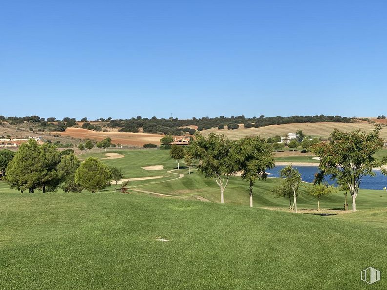 Suelo en venta en Campo de Golf Green Sire Golf, Cabanillas del Campo, Guadalajara, 19171 con cielo, planta, árbol, paisaje natural, lote de terreno, agua, hierba, llano, paisaje y pradera alrededor