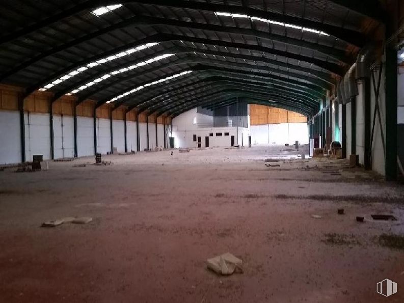 Industrial for sale at Carretera Gálvez a Menansalvas, 19, Menasalbas, Toledo, 45128 with building, architecture, fixture, hall, building material, flooring, composite material, city, concrete and tints and shades around