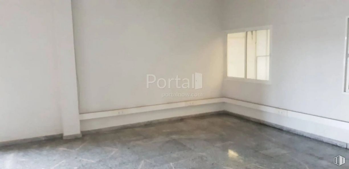 Nave en venta en Calle Isaac Peral, Valdemoro, Madrid, 28341 con ventana, madera, gris, piso, suelo, tinte para madera, madera, edificio, techo y pintura alrededor