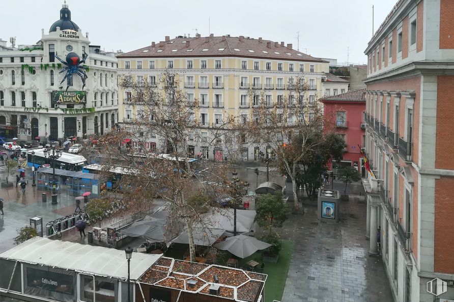 Oficina en venta en Calle Carretas, 14, Centro, Madrid, 28012 con edificio, paraguas, tiempo de día, ventana, cielo, diseño urbano, árbol, vía pública, barrio residencial, mañana y camino alrededor