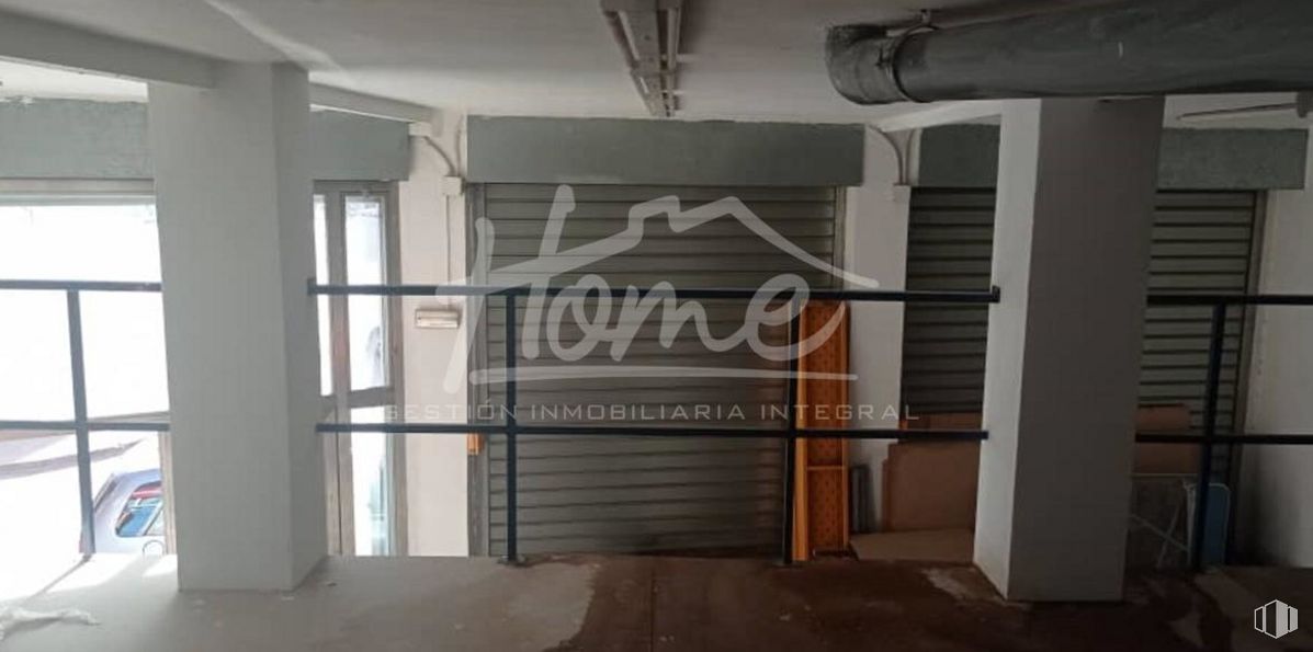 Local en alquiler y venta en Zona centro, Coslada, Madrid, 28052 con madera, accesorio, edificio, sombra, suelos, ventana, madera dura, techo, haz y tinte para madera alrededor