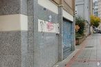 Retail for sale at Avenida Pedro Sanz Vázquez, Guadalajara, 19004 with building, houseplant, road surface, urban design, brick, asphalt, material property, composite material, facade and plant around