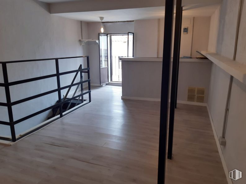 Retail for sale & for rent at Calle Mesones, 11, Robledo de Chavela, Madrid, 28294 with wood, fixture, flooring, floor, window, hall, laminate flooring, hardwood, building and glass around