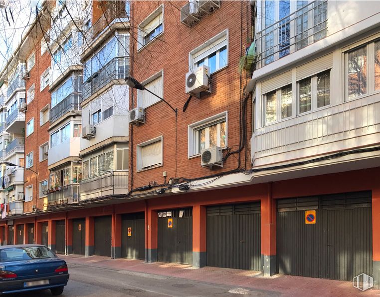 Local en venta en Calle Castellón de la Plana, 13, Getafe, Madrid, 28903 con coche, ventana, luz de estacionamiento automotriz, propiedad, fotografía, edificio, vehículo, infraestructura, neumático y puerta alrededor