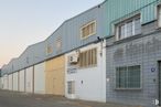 Industrial for sale at Calle Senda Galiana, 10, Coslada, Madrid, 28820 with window, sky, wood, architecture, door, residential area, fixture, facade, roof and building around