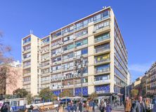 Oficina en venta en Calle Carretas, 14, Centro, Madrid, 28012 con persona, edificio, cielo, propiedad, ventana, azur, planta, bloque de torres, diseño urbano y condominio alrededor