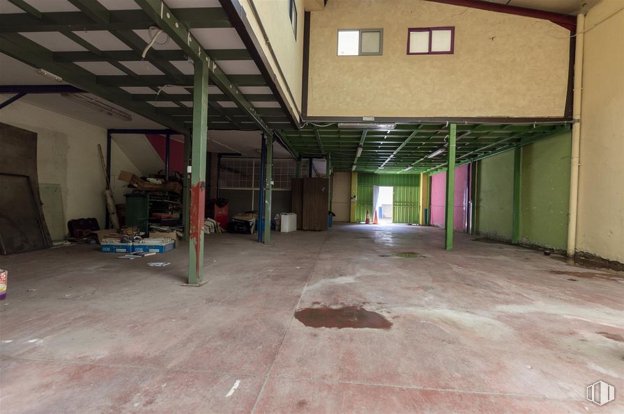 Nave en venta en Calle Suiza, 12, Alcalá de Henares, Madrid, 28802 con ventana, madera, accesorio, hall, suelo, suelos, material de construcción, material compuesto, techo y hormigón alrededor