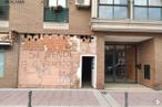 Retail for sale at Calle Ronda del Poniente, 3, Torrejón de Ardoz, Madrid, 28850 with window, door, building, daytime, road surface, wood, brickwork, neighbourhood, brick and residential area around