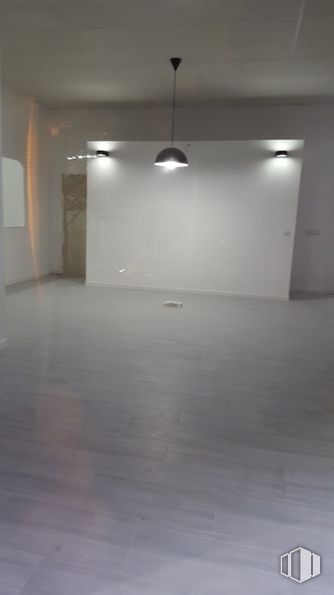 Oficina en venta en Calle Secoya, 14, Carabanchel, Madrid, 28054 con propiedad, madera, líquido, piso, suelo, gris, fenómeno atmosférico, propiedad material, madera dura y habitación alrededor