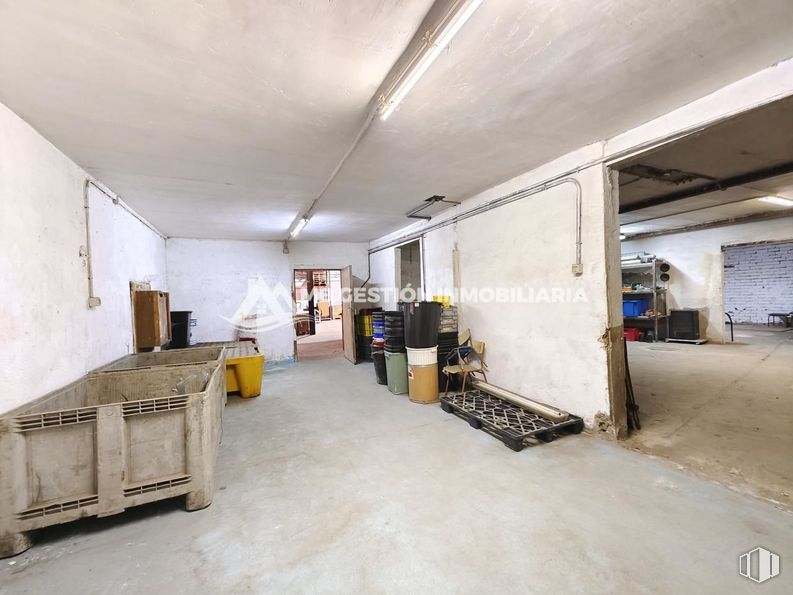 Nave en venta en Zona industrial, Parla, Madrid, 28980 con propiedad, interiorismo, madera, suelo, suelos, accesorio, gas, techo, hall y madera dura alrededor