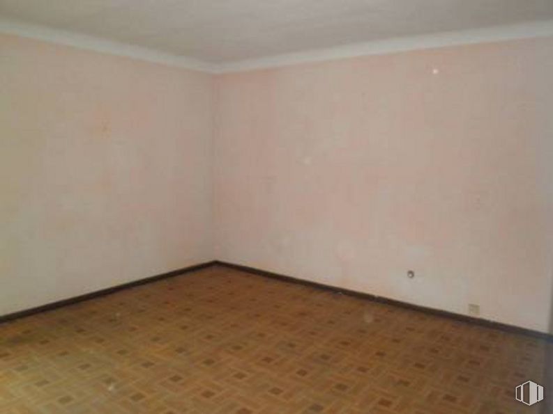 Nave en venta en Polígono El Palomo, Fuenlabrada, Madrid, 28946 con madera, accesorio, suelo, material compuesto, madera, rectángulo, tinte para madera, yeso, techo y material de construcción alrededor