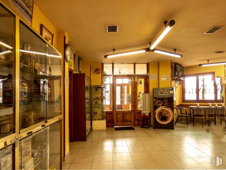 Retail for sale & for rent at Calle Cr N-5 Carabias, 1, Pradales, Segovia, 40540 with ceiling fan, table, wood, interior design, floor, shelf, door, flooring, real estate and chair around