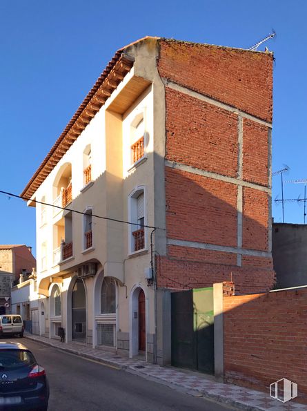 Retail for rent at Calle Ramón y Cajal, 2, Mocejón, Toledo, 45270 with car, house, window, land vehicle, sky, building, property, architecture, vehicle and vehicle registration plate around